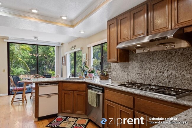 Building Photo - 6026 Ridgemont Dr