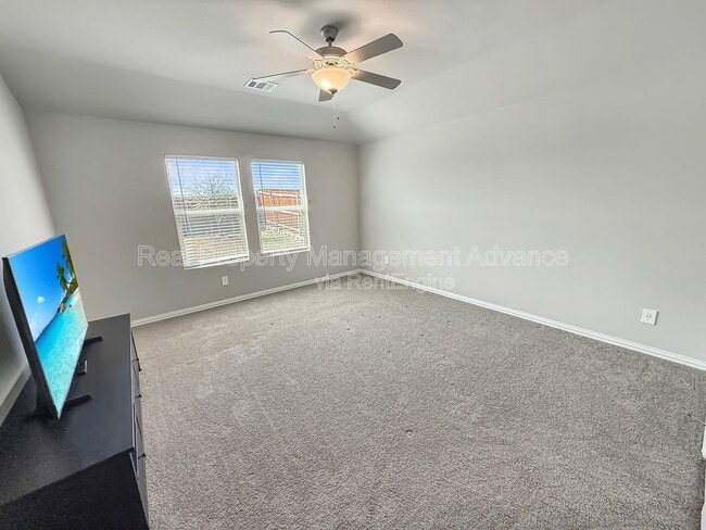 Building Photo - 615 Tribble Dr