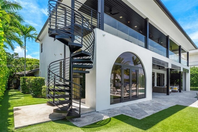 Building Photo - 632 Intracoastal Dr