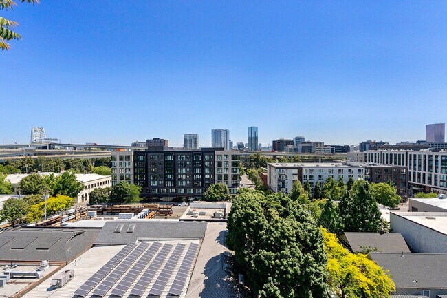 Building Photo - 1315 NW 19th Ave