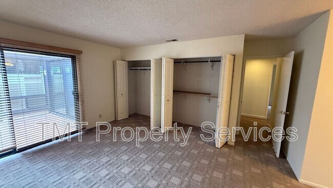 Building Photo - 59 Los Palos Dr