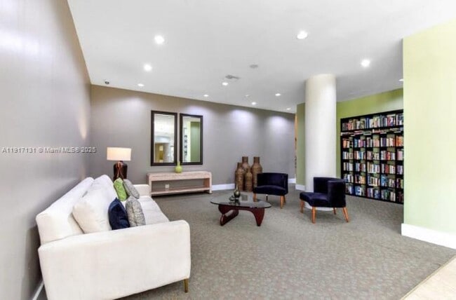 Building Photo - 7441 Wayne Ave