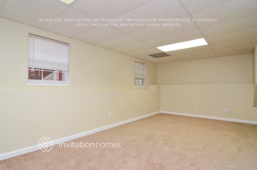 Building Photo - 124 Woodmill Ct