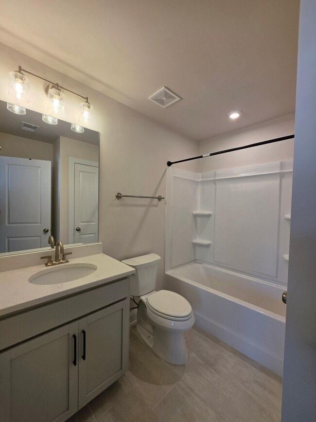 Building Photo - 3360 Rustic Dr