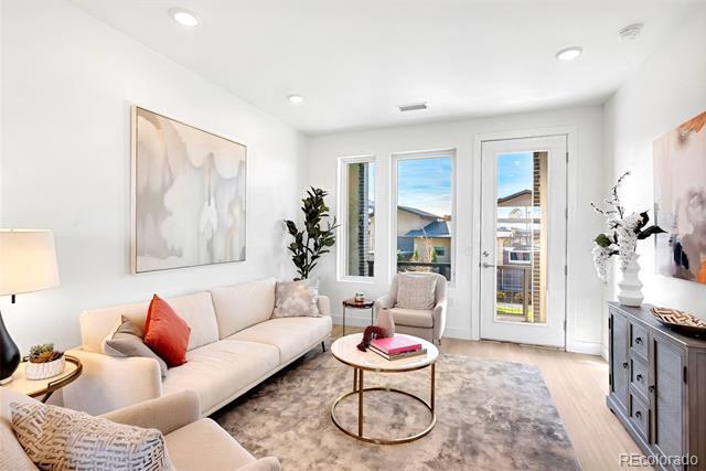 Building Photo - 16 Oneida Ct