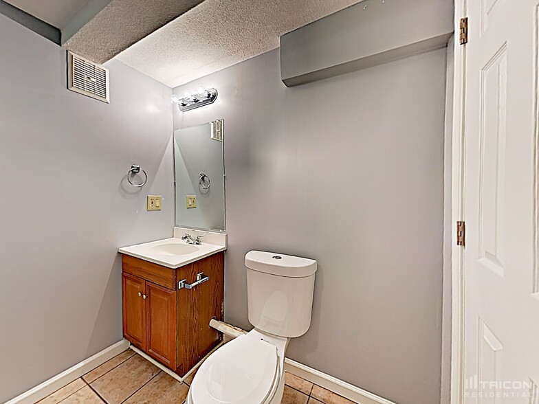 Building Photo - 53 Brent Ct