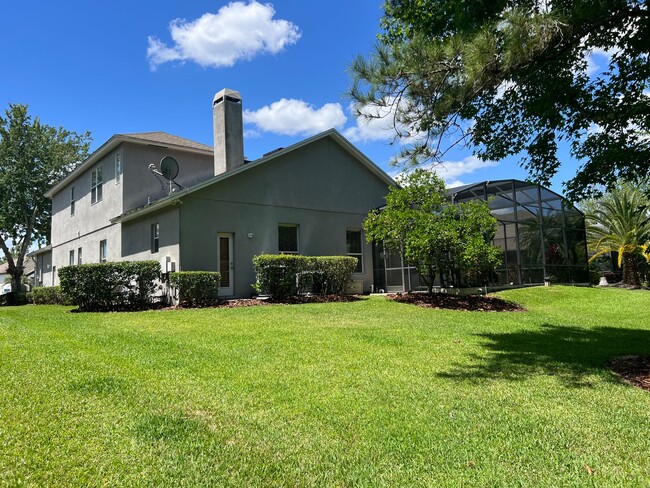 Building Photo - Beautiful 5 Bed 4 Bath Pool Home in the gu...