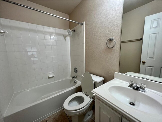 Building Photo - 15521 Whistling Straits Dr