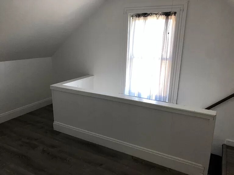 Building Photo - 635 Fall River Ave