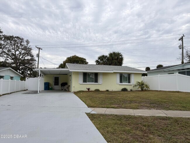 Building Photo - 62 Rivershore Dr