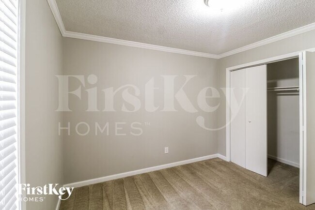 Building Photo - 4131 Warren Rd