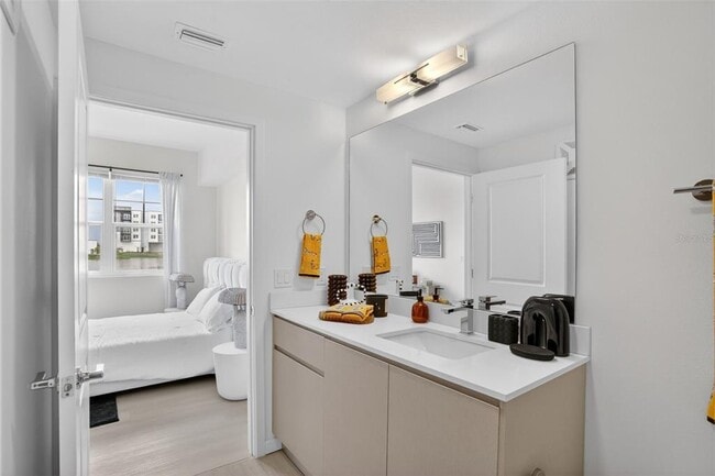 Building Photo - 5579 Millennia Park Dr