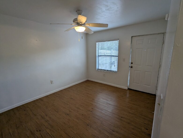 Building Photo - 3600 SW 23rd St