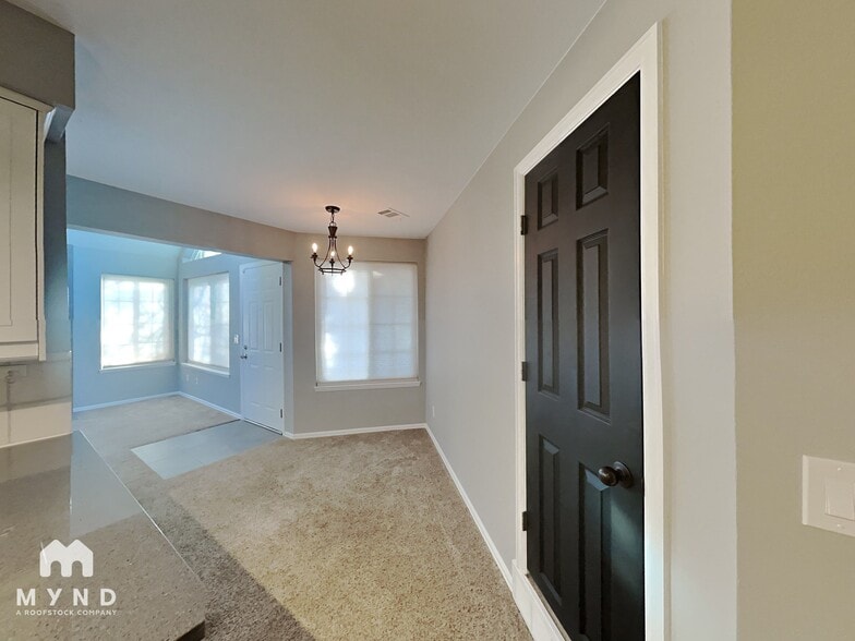 Building Photo - 13803 E Lehigh Ave