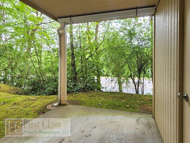Building Photo - 3618 SW Beaverton Hillsdale Hwy