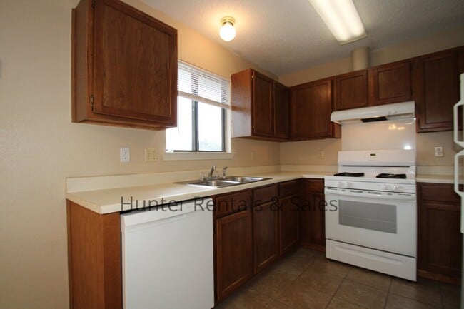 Building Photo - Too Cute!