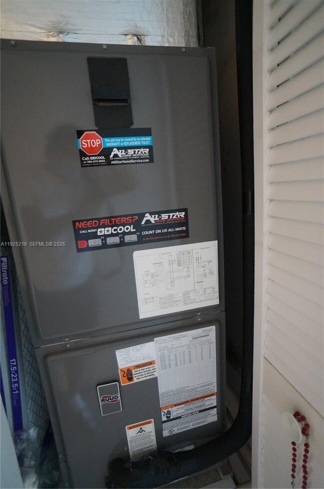 Building Photo - 16950 W Dixie Hwy