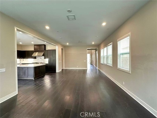 Building Photo - 140 Crossover