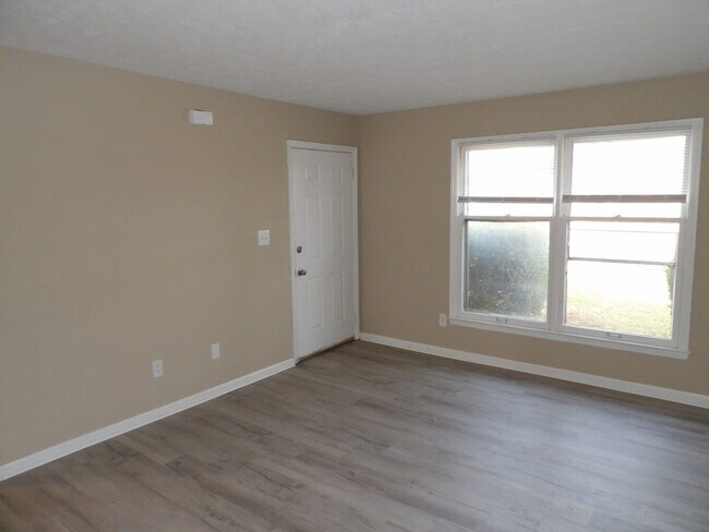 Building Photo - 115 Potomac Ct