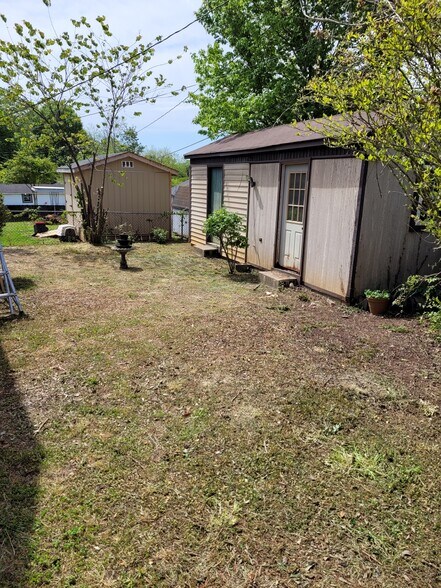 Building Photo - 725 Washington St