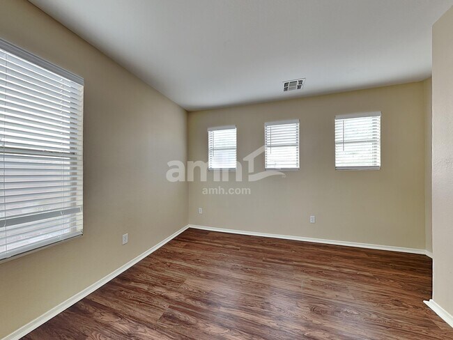 Building Photo - 11167 W Garfield St