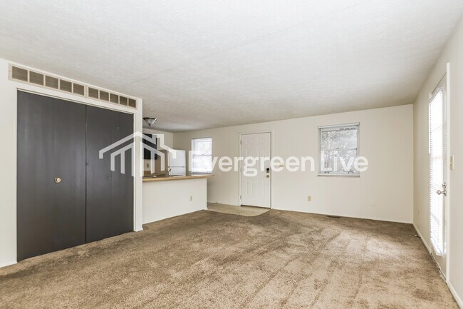 Building Photo - 8062 Mt Hood