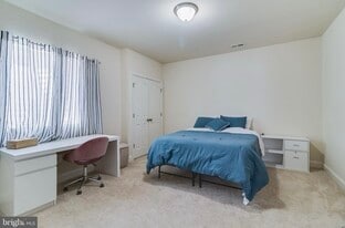 Building Photo - 46841 Shelton Dr