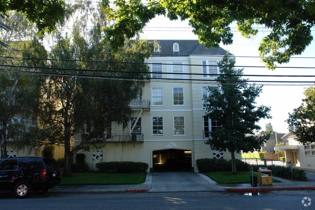 Primary Photo - Florigrove Apartments