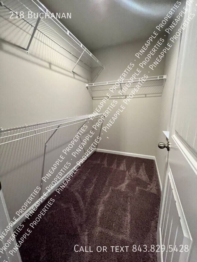 Building Photo - 218 Buchanan-