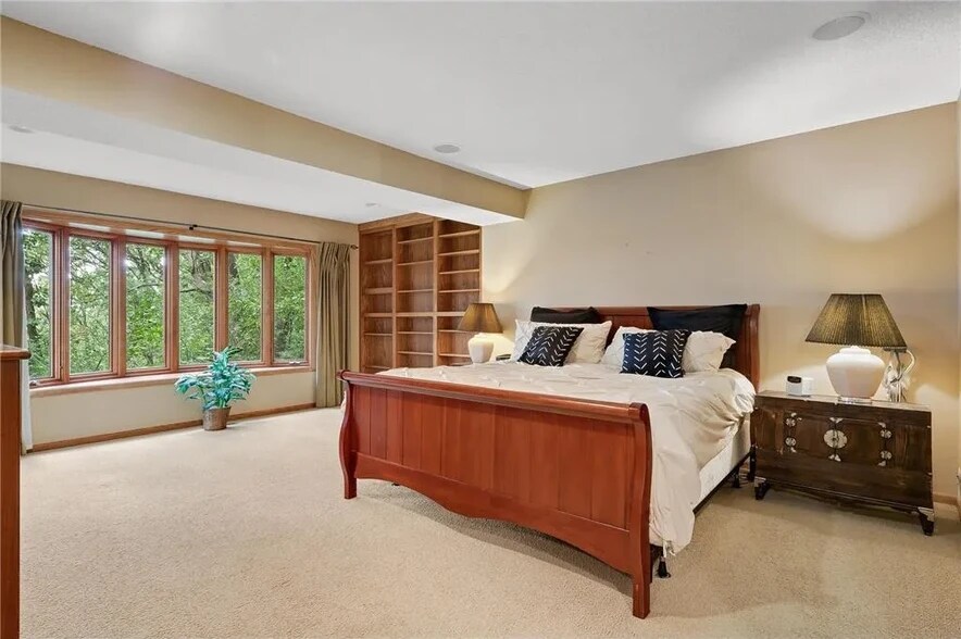 Building Photo - 957 Pine View Ct