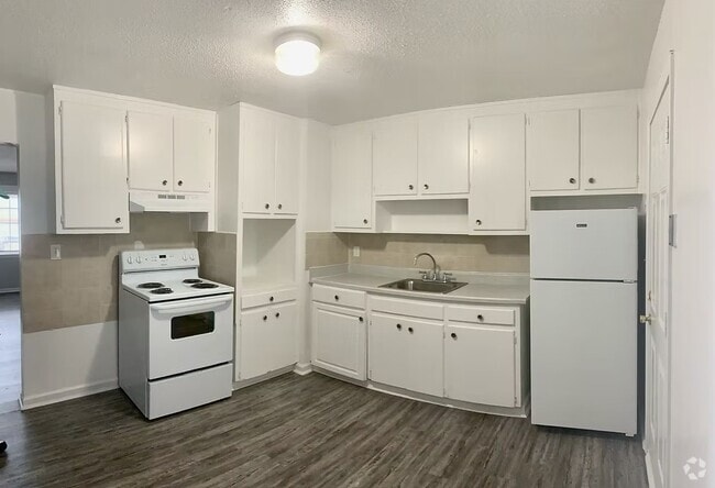 Building Photo - Water Oak Village