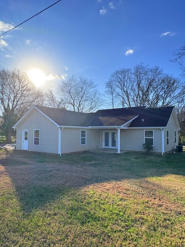 Building Photo - 3318 Richpond Rockfield Rd