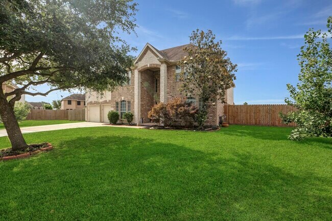Building Photo - 8602 Briar Oaks Ln