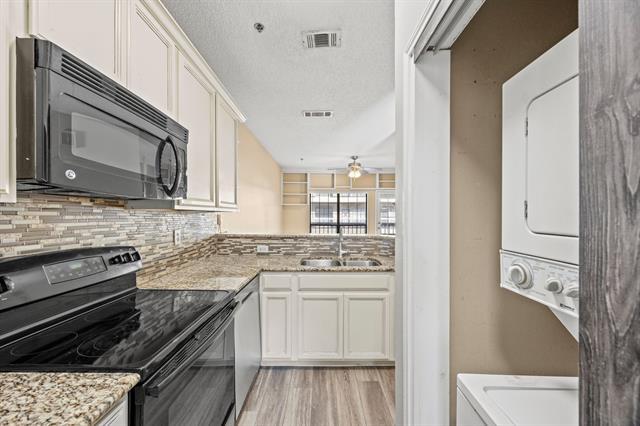 Building Photo - 4800 W Lovers Ln