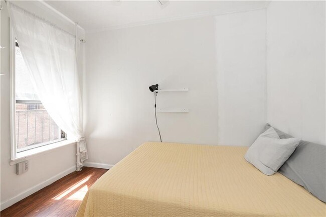 Building Photo - 339 Bedford Ave