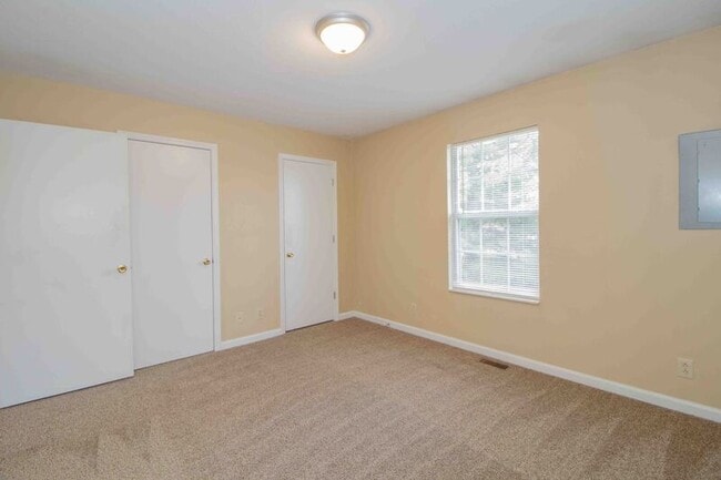 Building Photo - 363 Peabody Dr