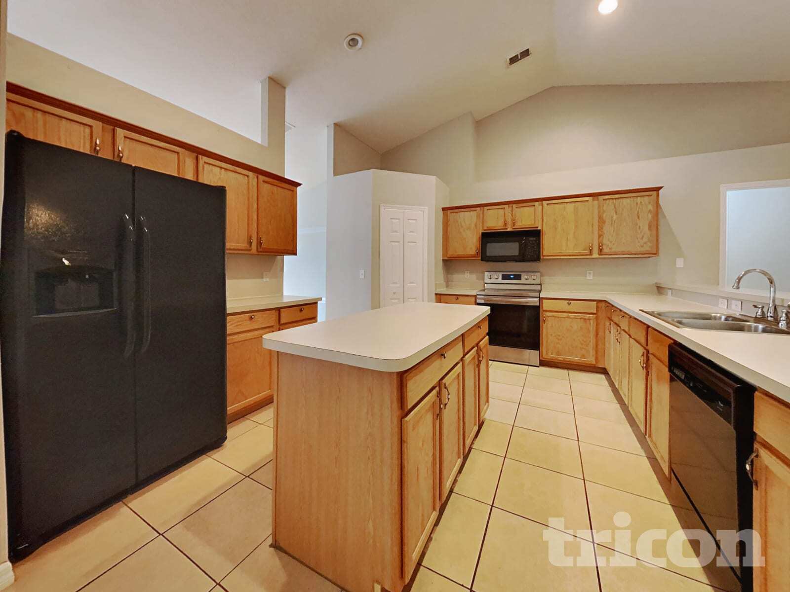 Building Photo - 910 Albertville Ct