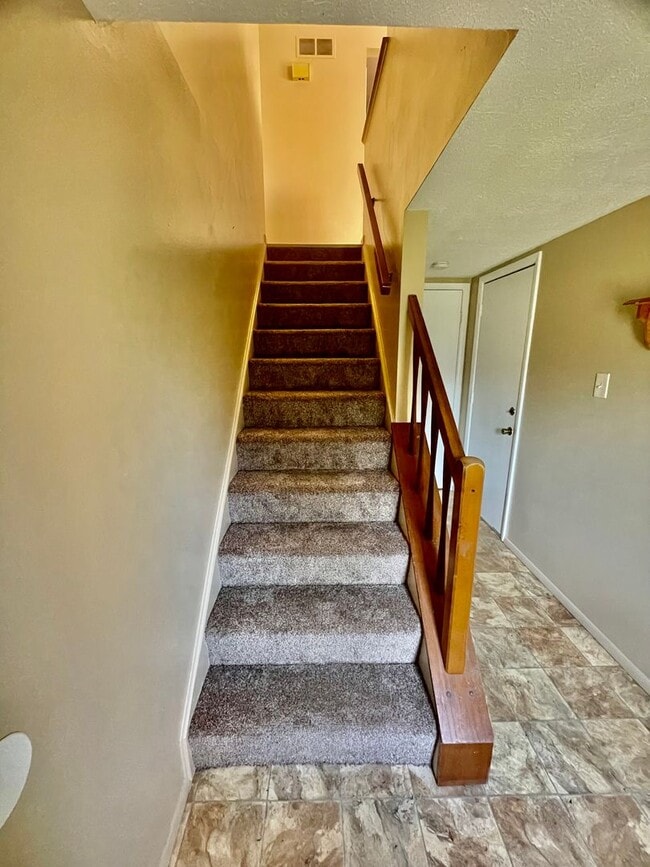 Building Photo - 3 Bed 1.5 Bath- Bridgeville PA