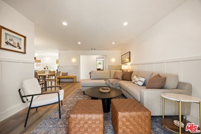 Building Photo - 107 Alto Dr