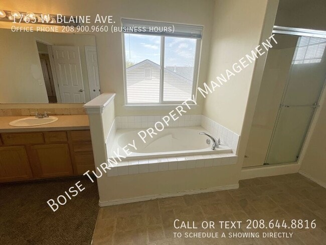 Building Photo - 1765 W Blaine Ave