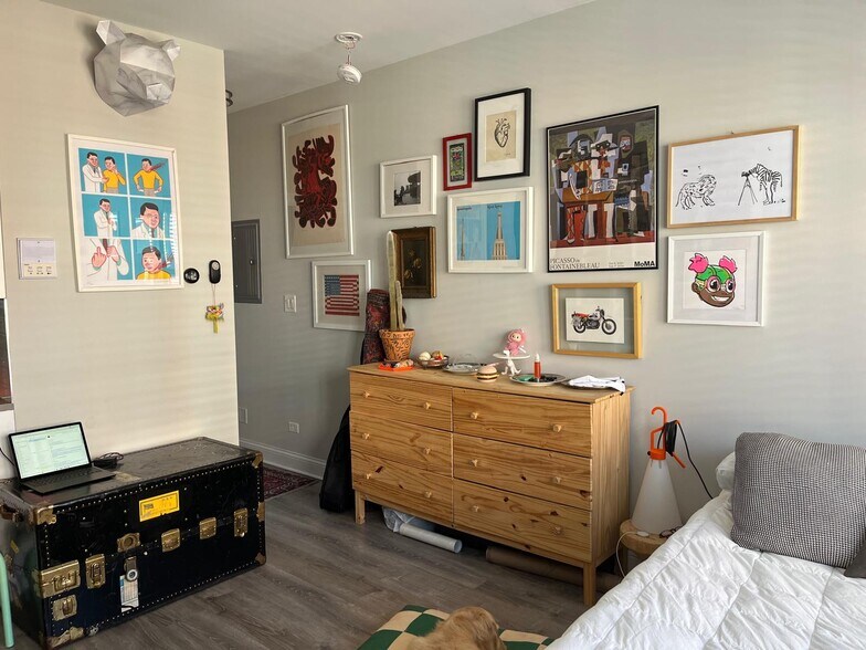 Building Photo - 3116 N Milwaukee Ave