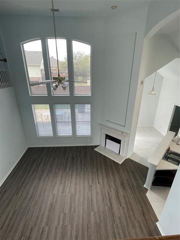 Building Photo - 513 Hickory Dr