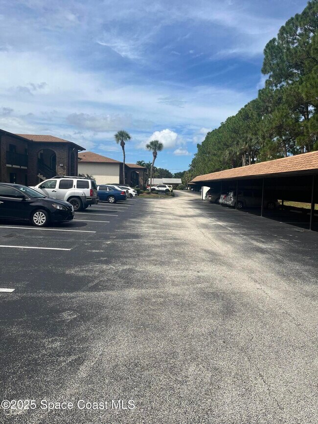 Building Photo - 1515 Huntington Ln