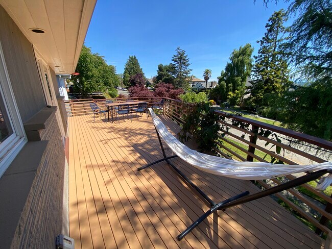 Building Photo - 4051 38th Ave SW