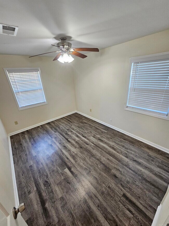 Building Photo - 11621 Chipwood Dr