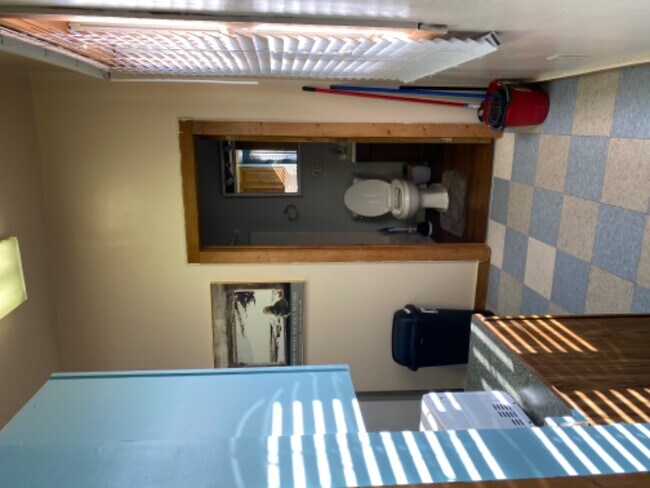 Building Photo - 18 Rogge St