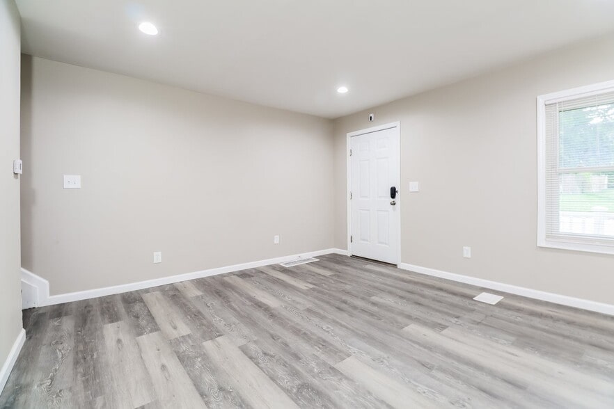 Building Photo - 235 Burton Ave