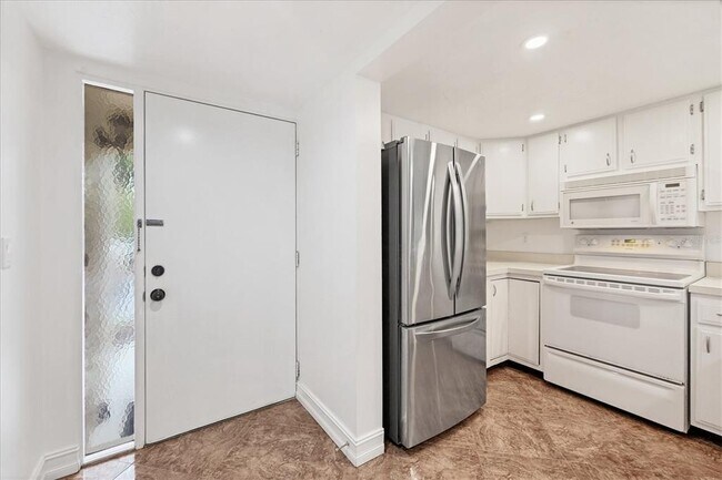 Building Photo - 4602 Ringwood Meadow