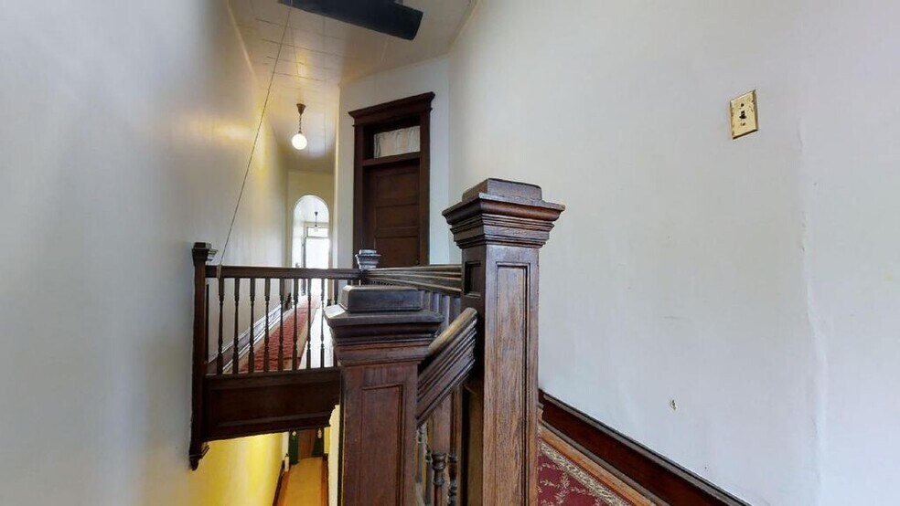 Building Photo - 2937 N Charles St