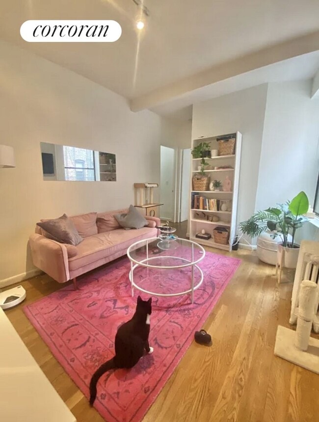 Primary Photo - 1229 1st Ave